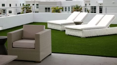 No.1 Rooftop Grass Dubai